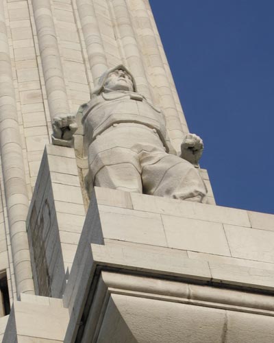 Statua del Marinaio Ignoto - Faro della Vittoria Trieste